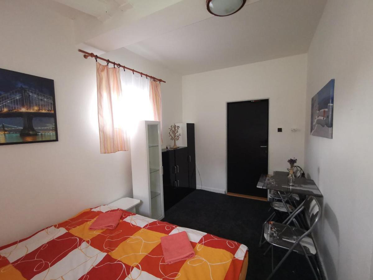 Hotel Penzion Tomy Na Pláži Frymburk Exteriér fotografie