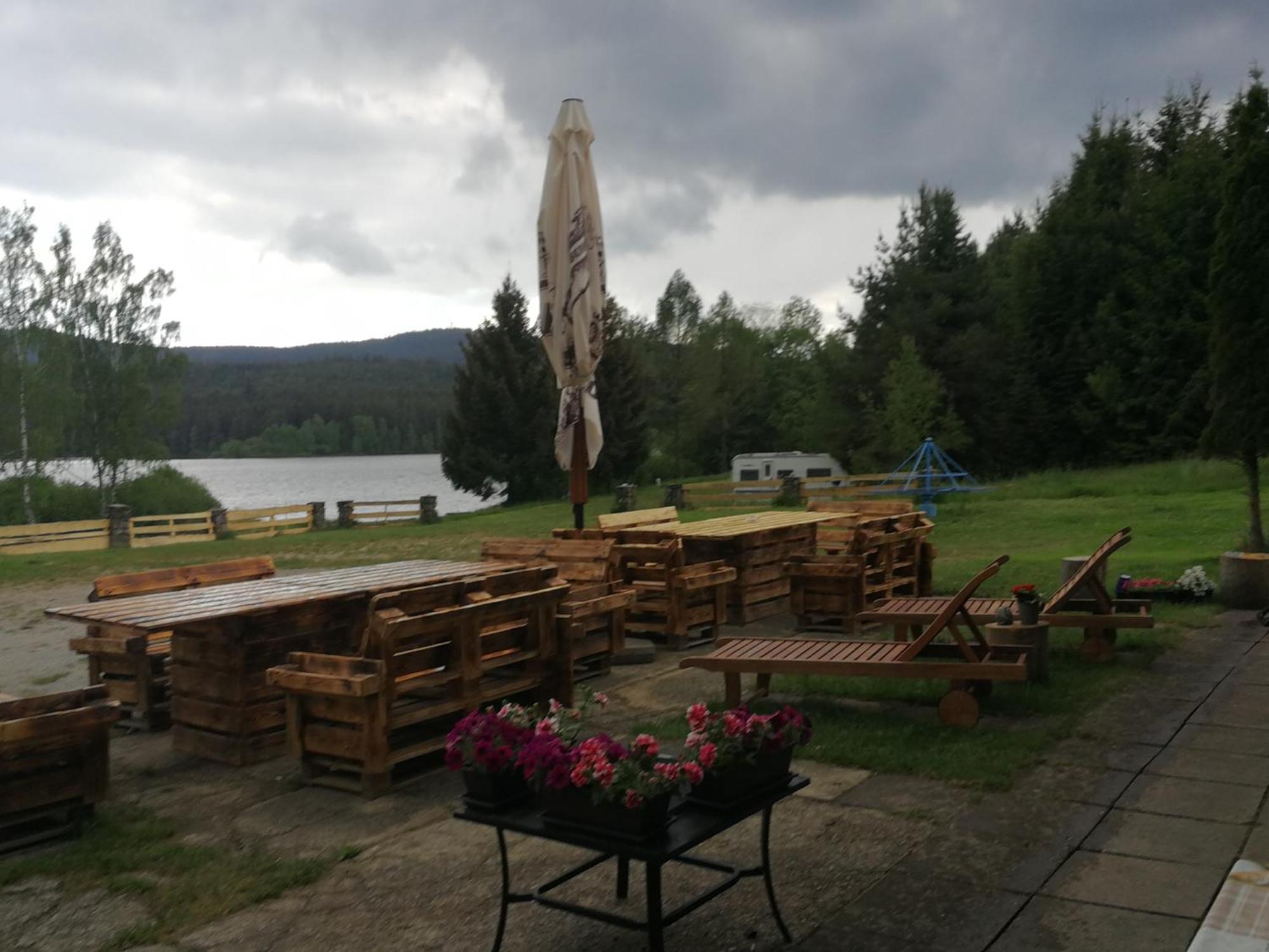 Hotel Penzion Tomy Na Pláži Frymburk Exteriér fotografie