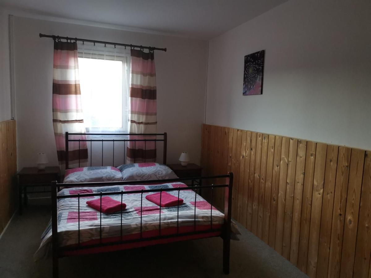 Hotel Penzion Tomy Na Pláži Frymburk Exteriér fotografie