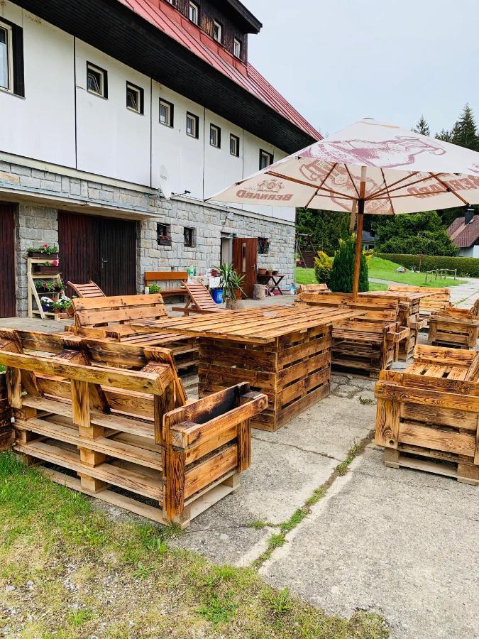 Hotel Penzion Tomy Na Pláži Frymburk Exteriér fotografie